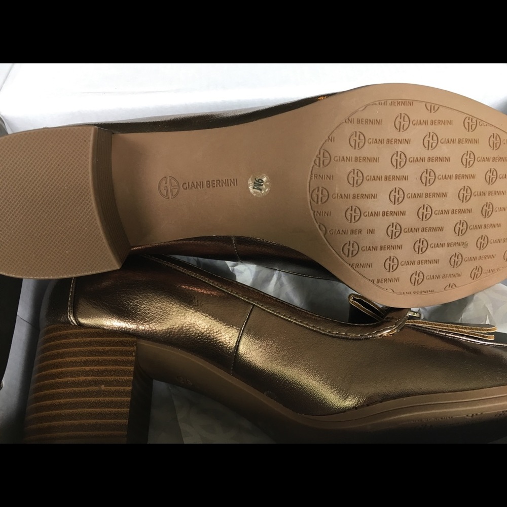 Giani Bernini Seraa memory foam shoes. New in box. - Picture 5 of 6